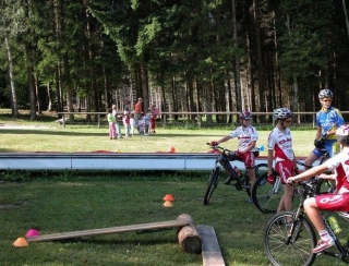  Lleva a tus hijos en bicicleta 